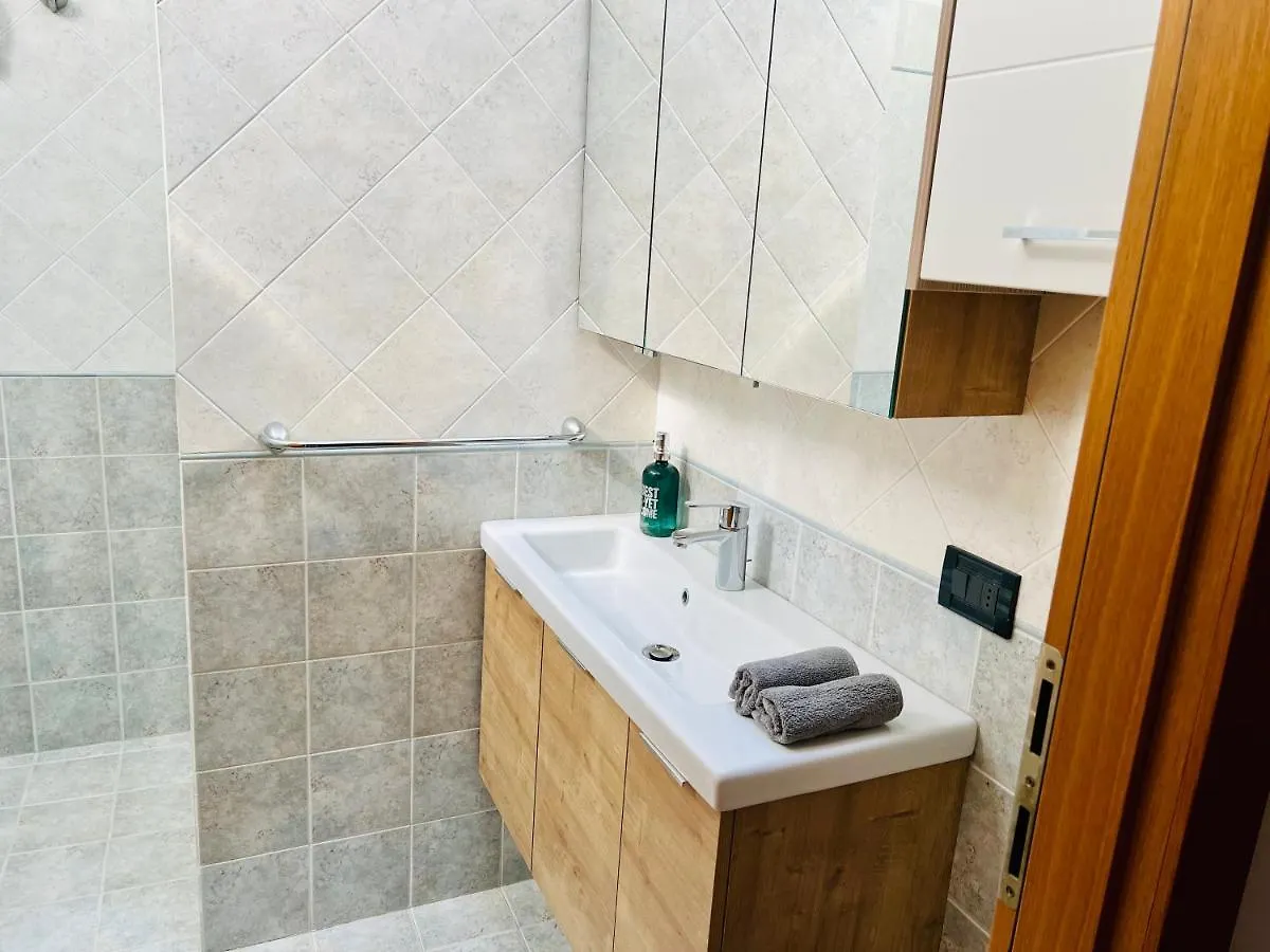 Suite And Pool Castion Veronese Apartment