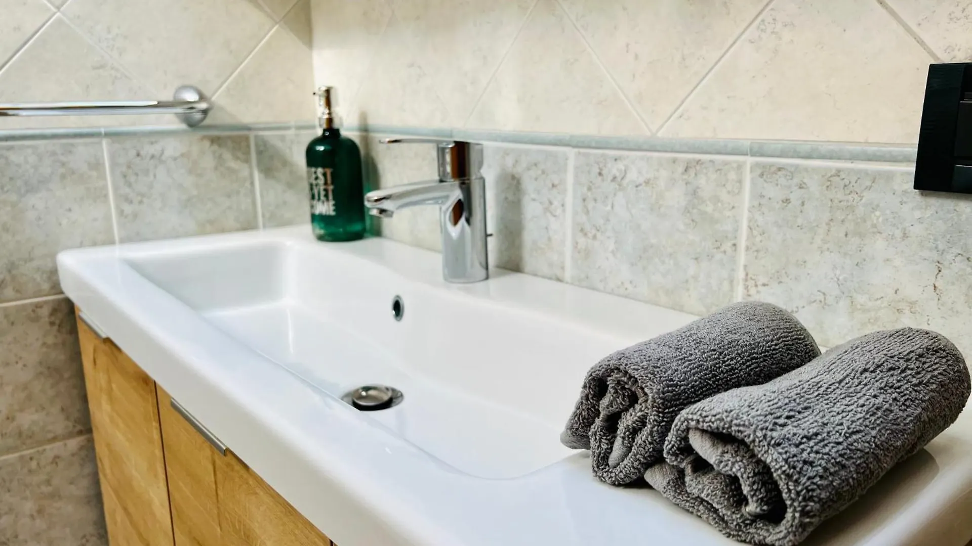 Suite And Pool Castion Veronese 0*,  Italy